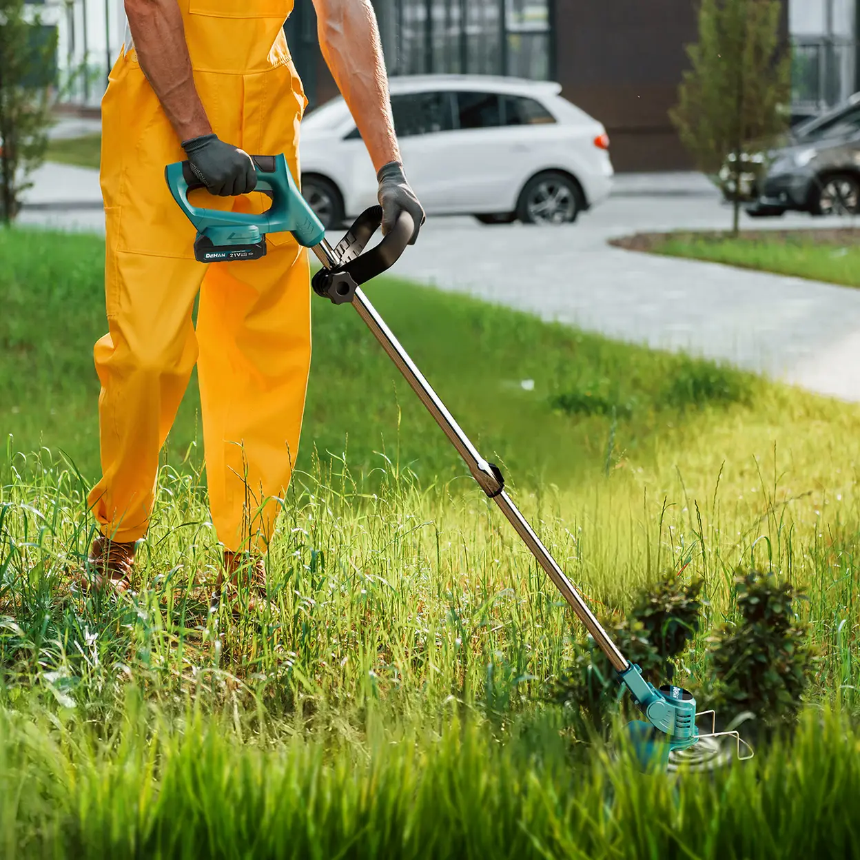 DeHan 21V Cordless Brushless Grass Trimmer/strimmer with 2×2000mAh Batteries | 18000RPM | 650W Power | 3-in-1 Blades | 90° Adjustable Head | Telescopic Handle with Safety Lock